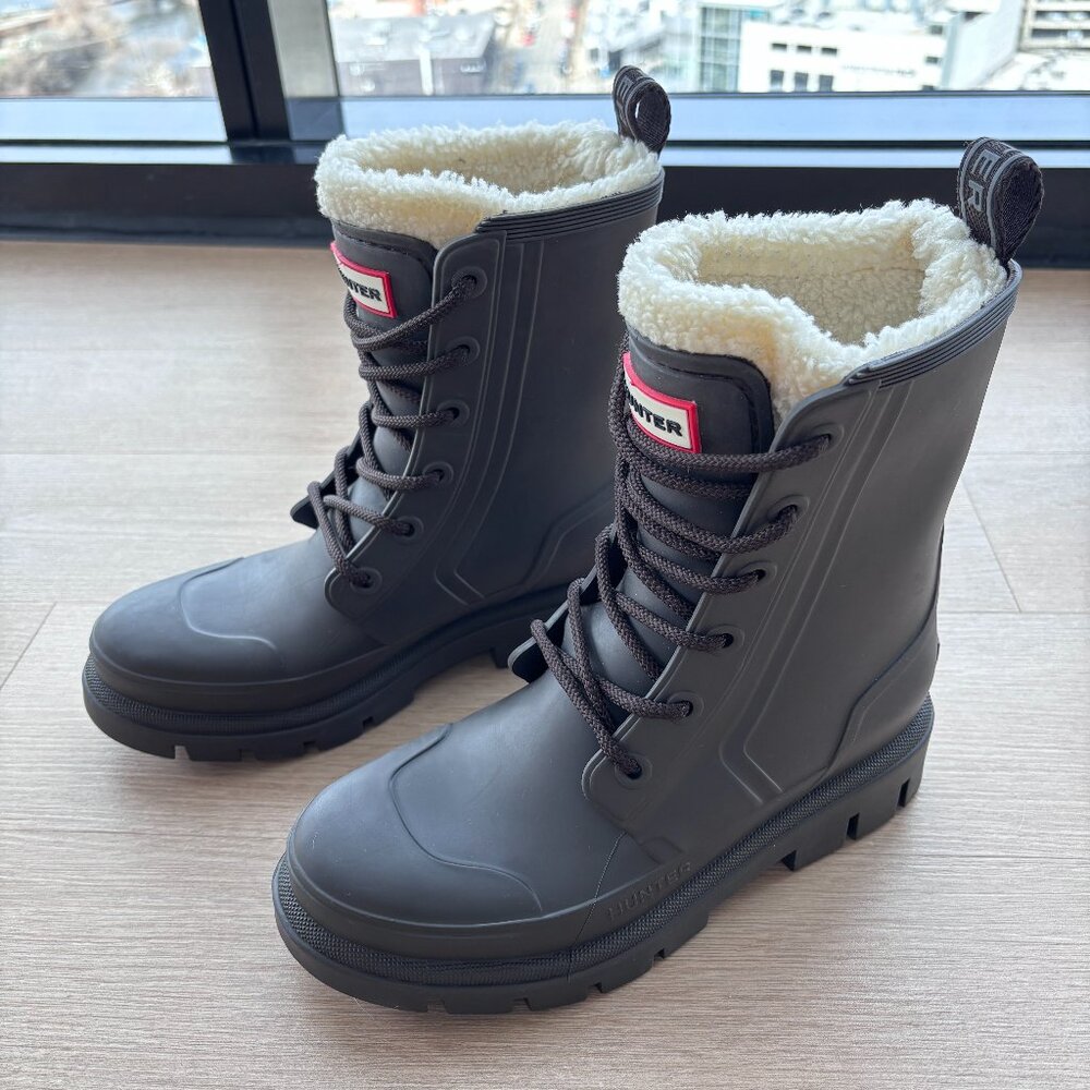 Hunter Diana Insulated Waterproof Boots w/ Shearling – Like New - Picture 5 of 6